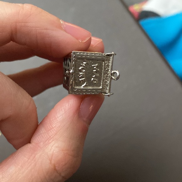 Vintage Sterling Silver Mad Money Charm Pendant - Picture 6 of 6